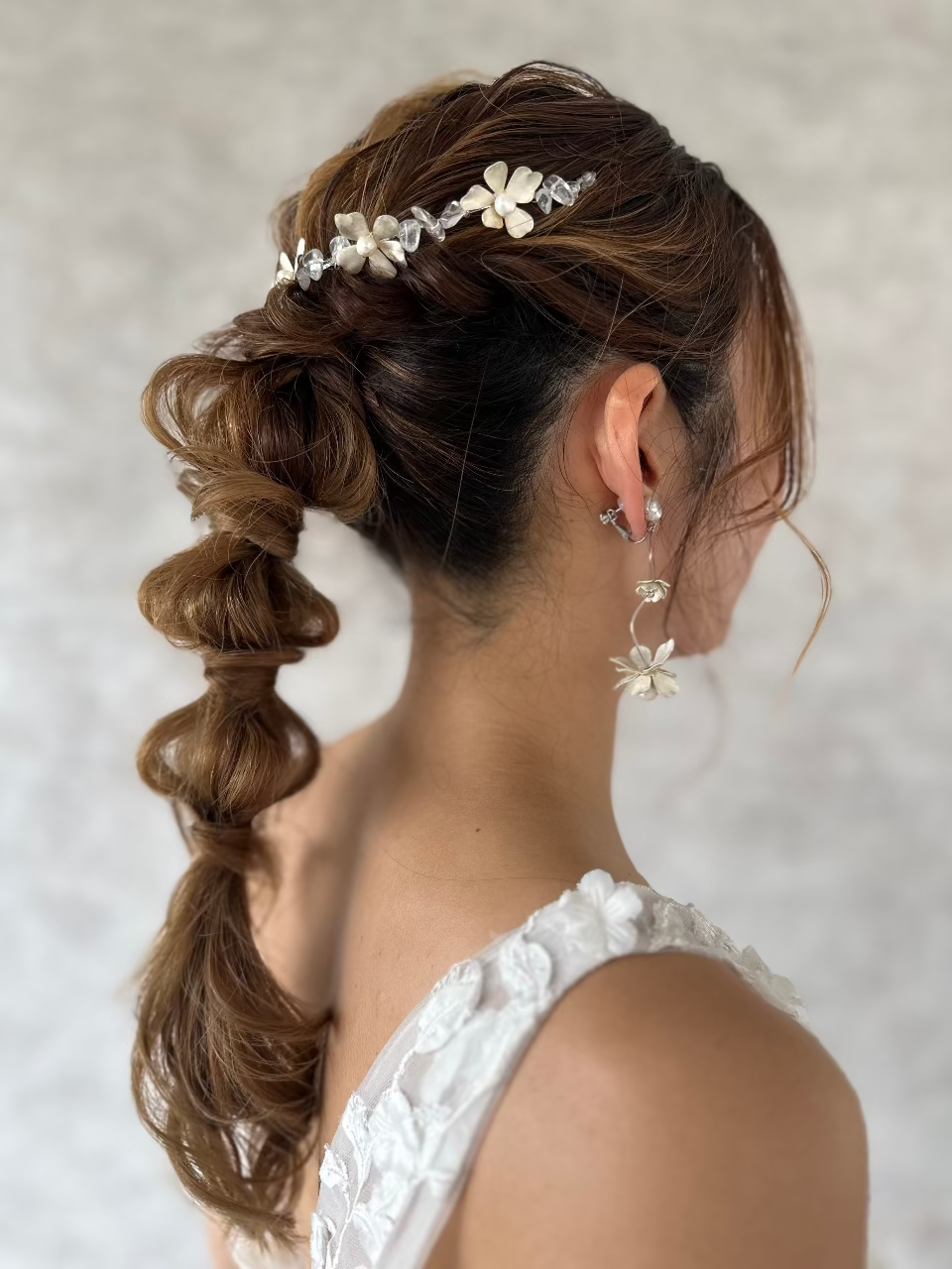 フラワー水晶ヘッドドレス カチューシャ オシャレ花嫁様金属アレルギー対応ブライダルアクセサリーbijou holic