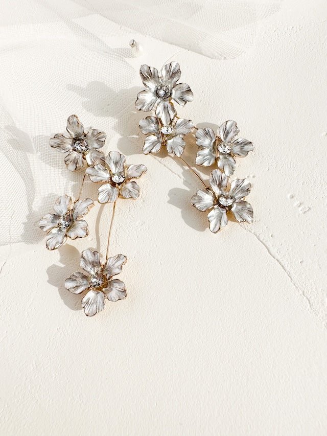 エレガンスフラワーヘッドドレス×エレガンスフラワーピアス、イヤリング - おしゃれ花嫁様ブライダルアクセサリーの通販bijou holic千葉店舗エレガンスフラワーヘッドドレス×エレガンスフラワーピアス、イヤリング