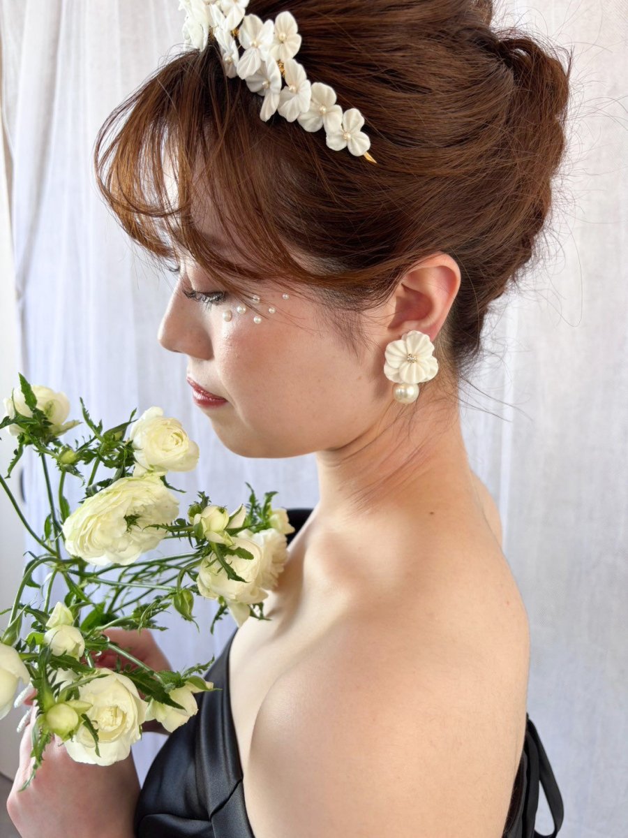 ホワイトフラワーヘッドドレス クレイフラワー 花嫁様 - おしゃれ花嫁様ブライダルアクセサリーの通販bijou holic千葉店舗ホワイトフラワーヘッドドレス クレイフラワー 花嫁様