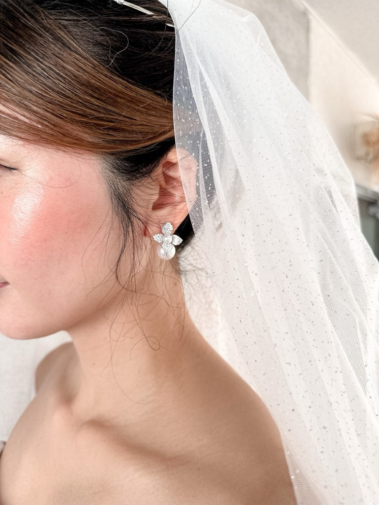 フラワーパールプチピアス&イヤリング 挙式 ウェディングティアラに - おしゃれ花嫁様ブライダルアクセサリーの通販bijou holic千葉店舗フラワーパールプチピアス&イヤリング 挙式 ウェディングティアラに
