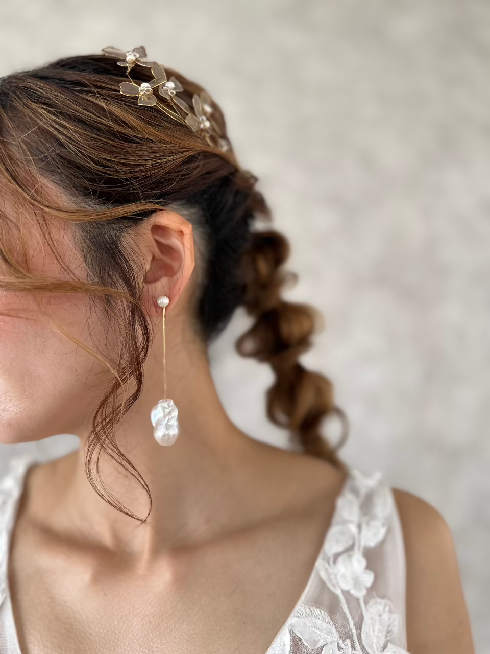 オイスターパールスイングブライダルピアス&イヤリング オシャレ花嫁様金属アレルギー対応ブライダルアクセサリーbijou holic