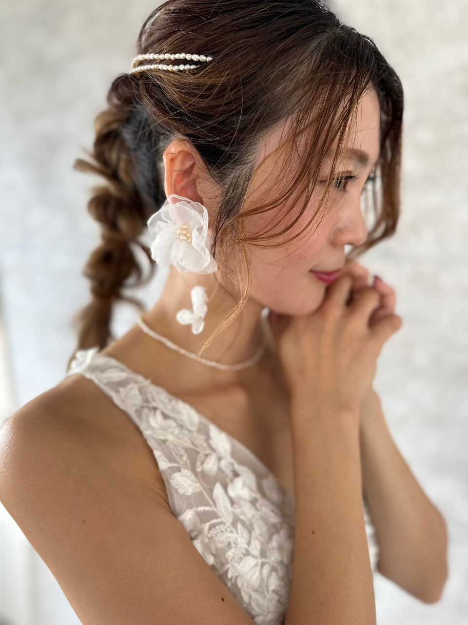 オーガンジーフラワーピアス＆イヤリング　大人可愛い　花嫁様 ブライダルアクセサリー(金属アレルギー対応)の通販bijou holic