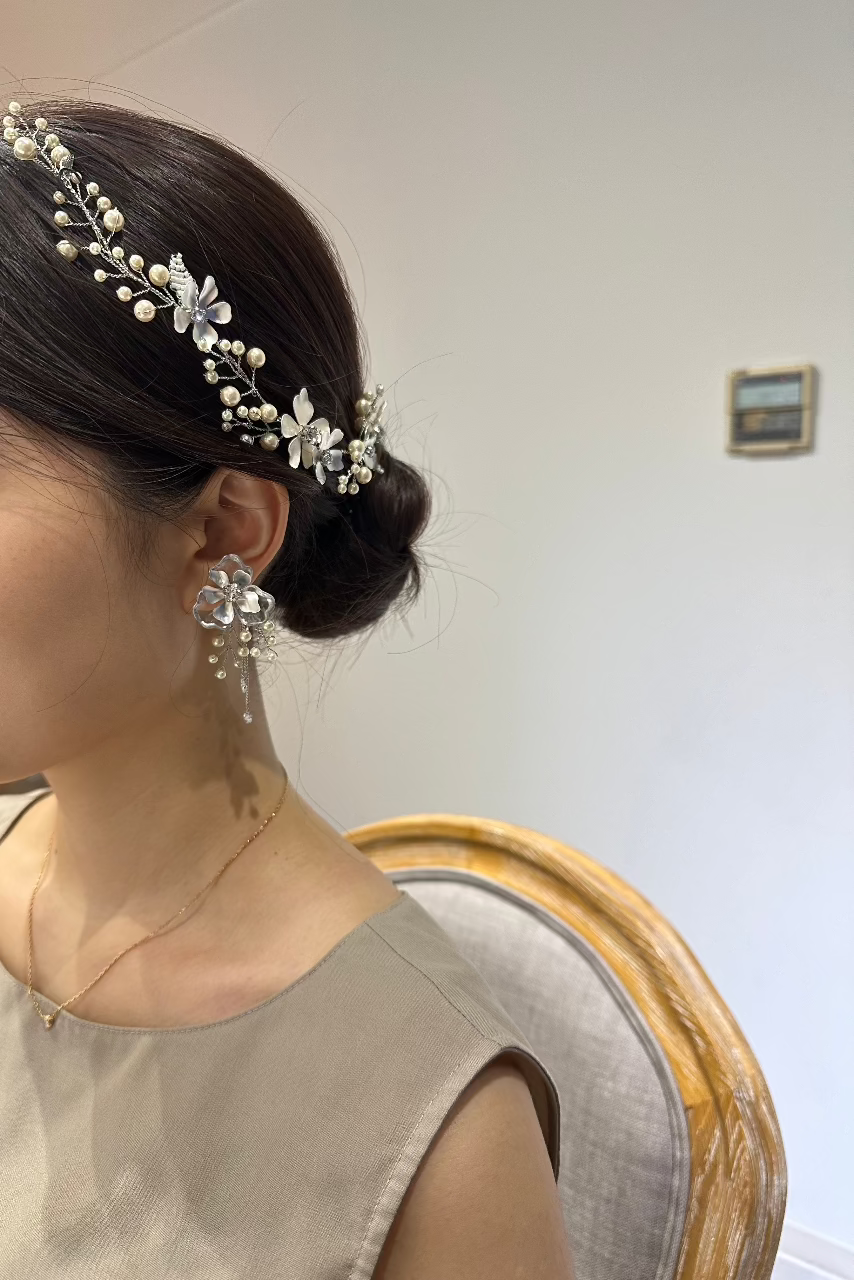 小枝フラワーピアス＆イヤリング ブライダルアクセサリー(金属アレルギー対応)の通販bijou holic