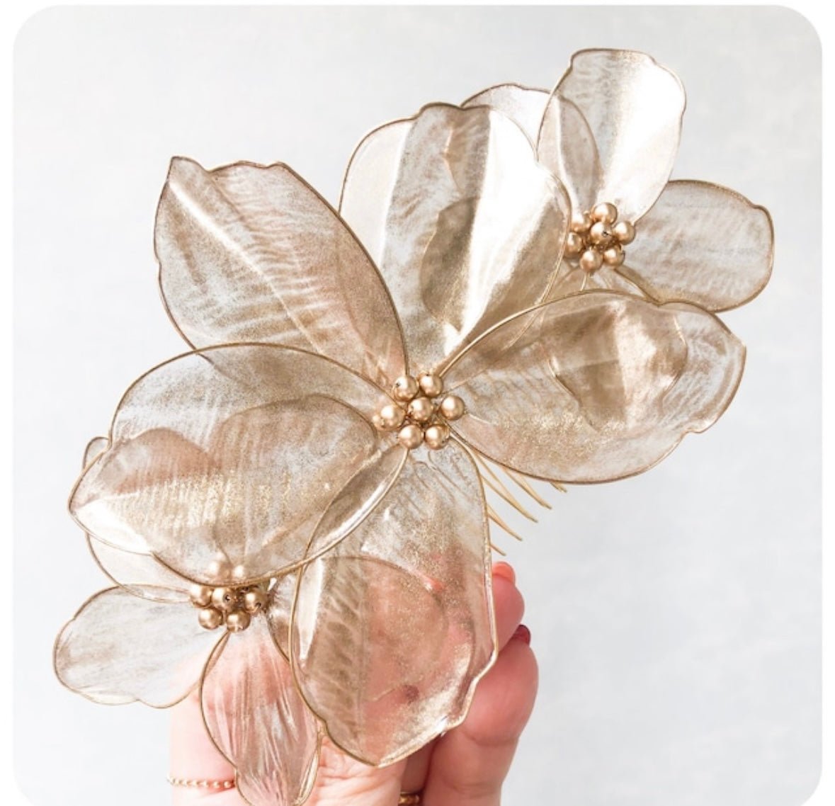 アメリカンフラワーゴールドリーフヘッドドレス - おしゃれ花嫁様ブライダルアクセサリーの通販bijou holic千葉店舗アメリカンフラワーゴールドリーフヘッドドレス