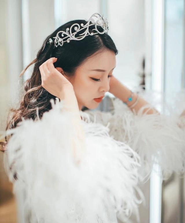 ロイヤルウェディングティアラ　花嫁ヘアアクセサリー - おしゃれ花嫁様ブライダルアクセサリーの通販bijou holic千葉店舗ロイヤルウェディングティアラ　花嫁ヘアアクセサリー
