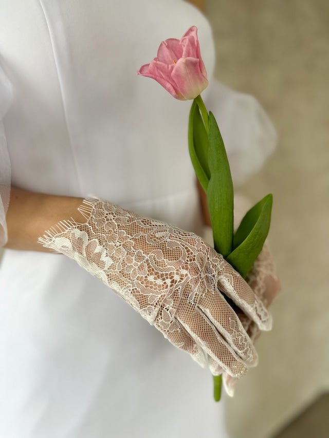 レースウェディンググローブ　結婚式 - おしゃれ花嫁様ブライダルアクセサリーの通販bijou holic千葉店舗レースウェディンググローブ　結婚式