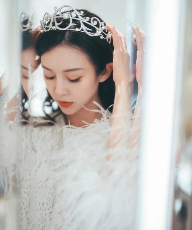 ロイヤルウェディングティアラ　花嫁ヘアアクセサリー - おしゃれ花嫁様ブライダルアクセサリーの通販bijou holic千葉店舗ロイヤルウェディングティアラ　花嫁ヘアアクセサリー