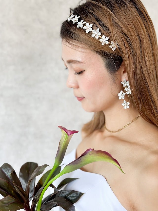 エレガンスフラワーヘッドドレス×エレガンスフラワーピアス、イヤリング - おしゃれ花嫁様ブライダルアクセサリーの通販bijou holic千葉店舗エレガンスフラワーヘッドドレス×エレガンスフラワーピアス、イヤリング