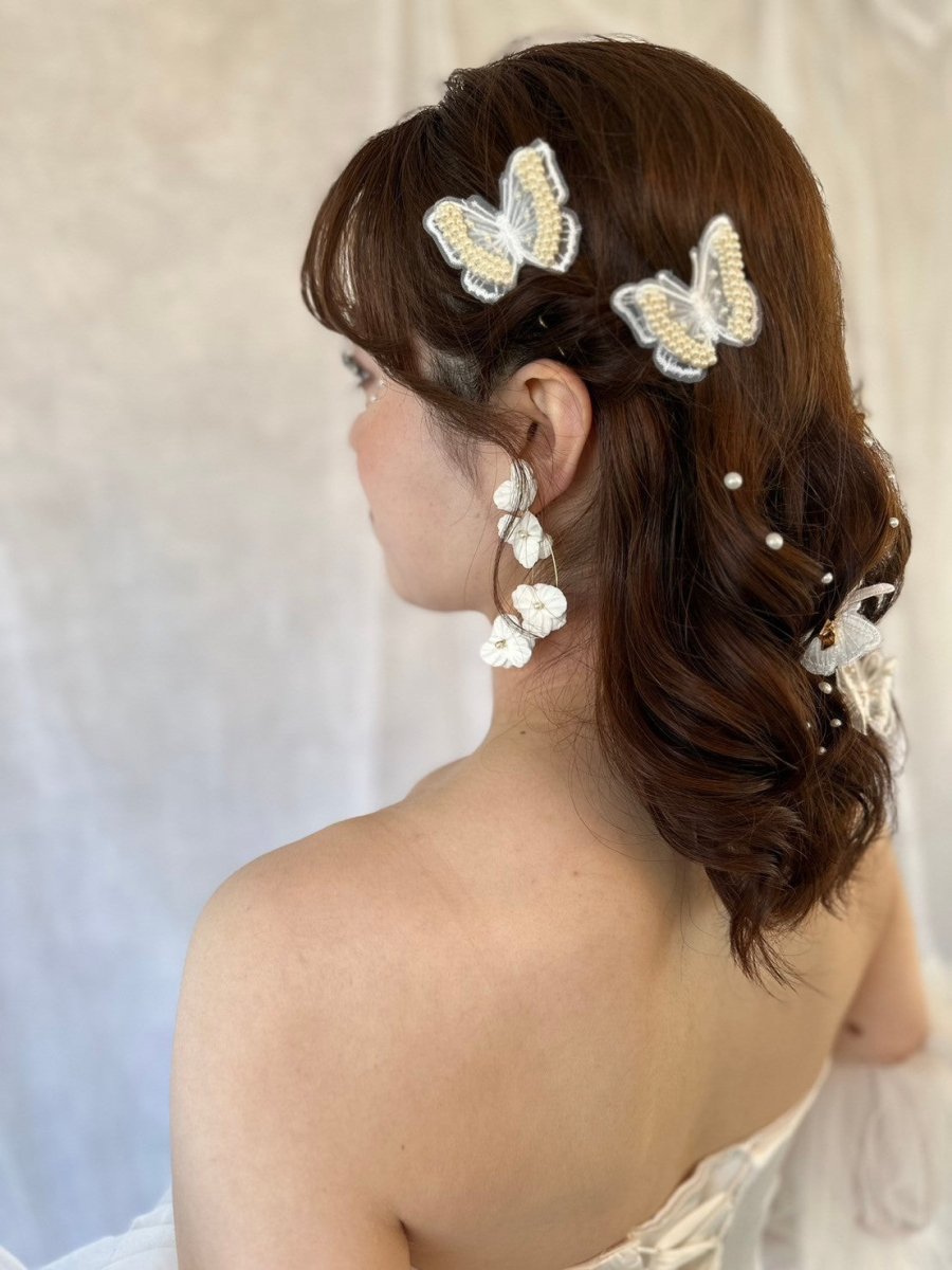 ホワイトフラワーブルームピアス＆イヤリング　結婚式　花嫁 - おしゃれ花嫁様ブライダルアクセサリーの通販bijou holic千葉店舗ホワイトフラワーブルームピアス＆イヤリング　結婚式　花嫁