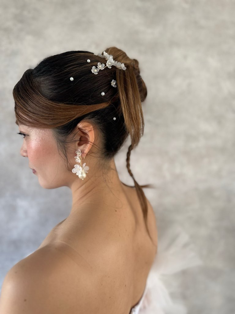 ホワイトフラワーコットンパールピアス＆イヤリング 白花 ホワイト