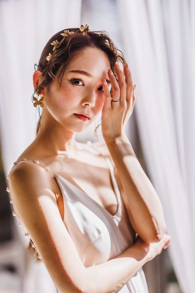 バタフライピアス、イヤリング×フルールヘッドドレス - おしゃれ花嫁様ブライダルアクセサリーの通販bijou holic千葉店舗バタフライピアス、イヤリング×フルールヘッドドレス
