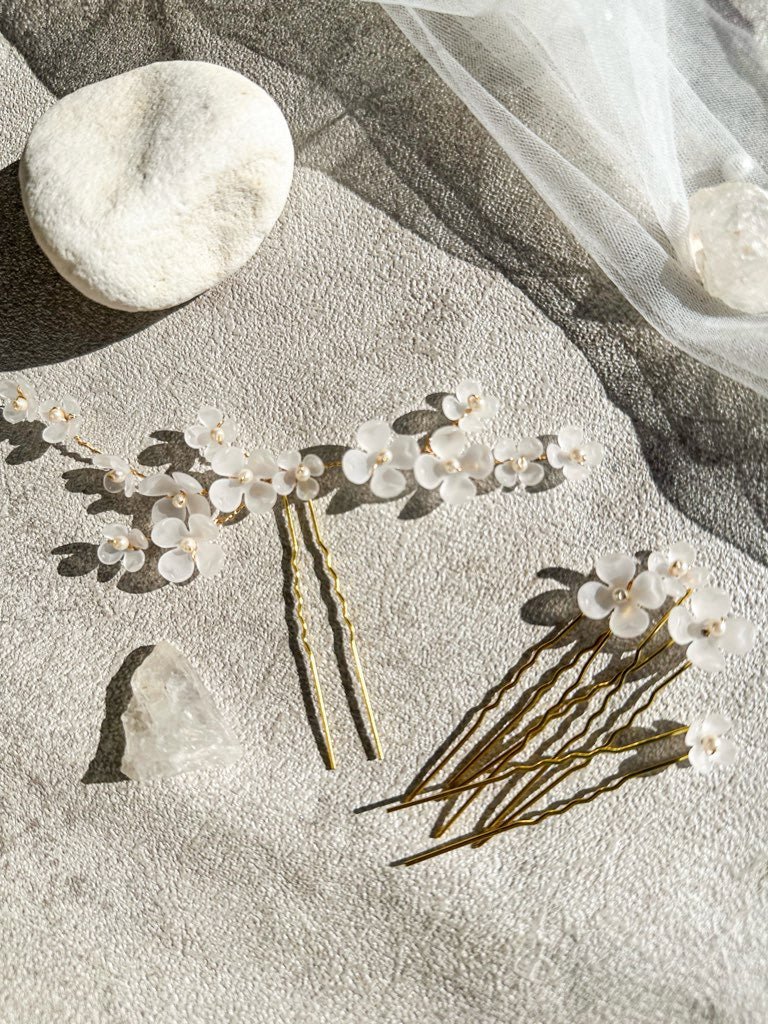 ホワイトフラワーシャワーコーム　ブライダルヘアアクセサリー　和装髪飾り - おしゃれ花嫁様ブライダルアクセサリーの通販bijou holic千葉店舗ホワイトフラワーシャワーコーム　ブライダルヘアアクセサリー　和装髪飾り